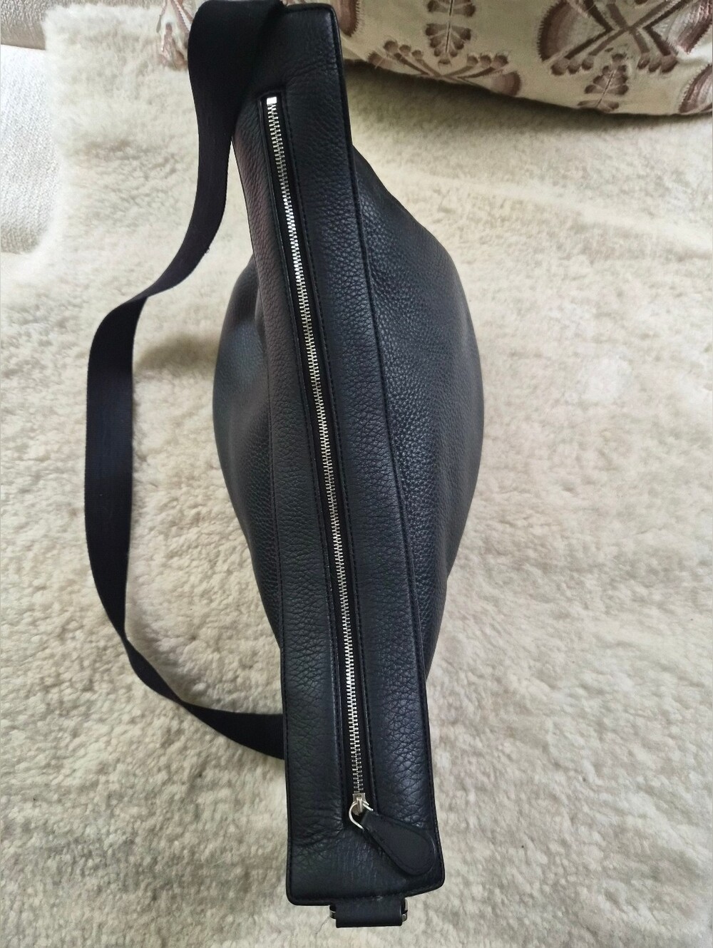 The Row Large Slouchy Banana Bag Black Pebbled Calfskin Leather Crossbody  $2550 - Picture 3 of 14